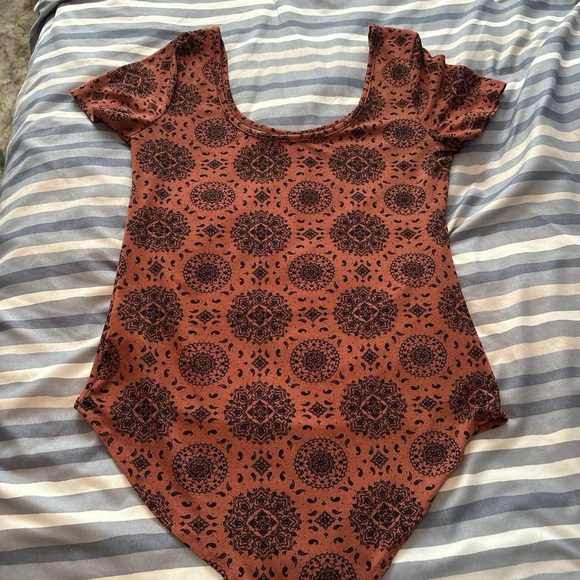 medium Forever21 maroon bodysuit - Picture 2 of 4